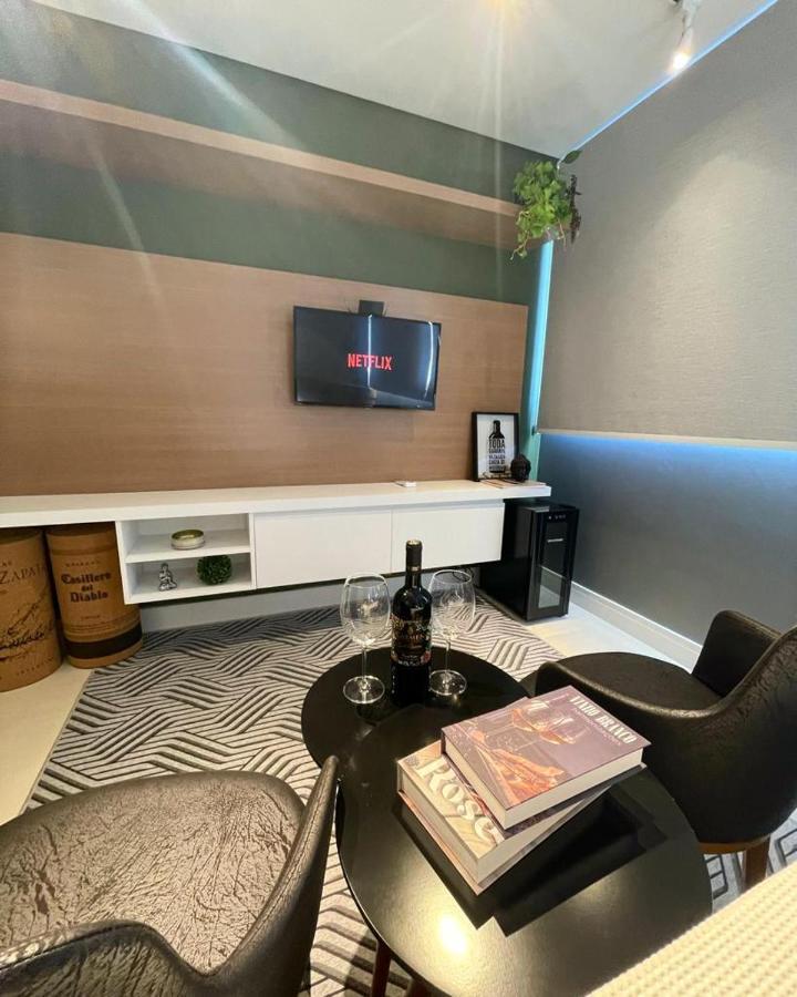 Apartamento Tematico Luxo Mundo Do Vinho! 벤투곤살베스 외부 사진